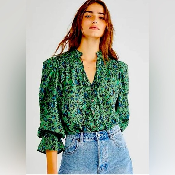 Free People Tops - Free People Meant To Be Blouse Women’s Size S Floral Peasant Ruffle Button Up